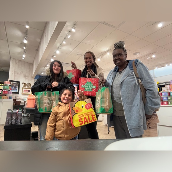 Zeqkweenshere IS LIVE🎉 - Picture 10 of 17